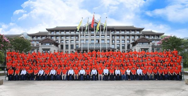 参加封桶仪式所有领导嘉宾合影 参加封桶仪式所有领导嘉宾合影